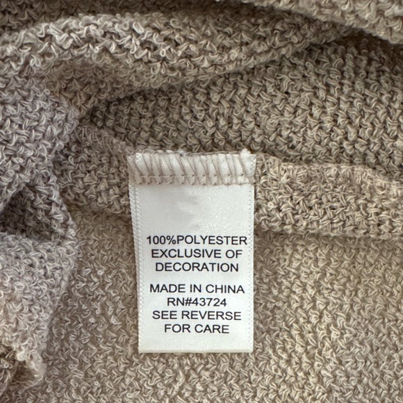 Elegant Cream Cardigan - Picture 9 of 10